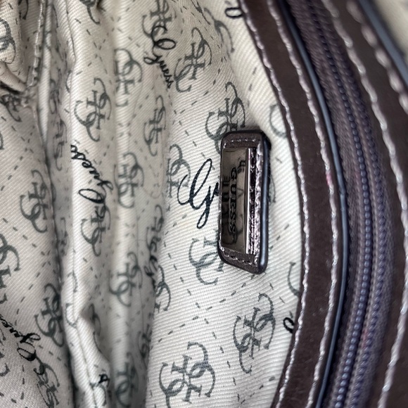 Metallic studded GUESS purse 👜 - Picture 7 of 10